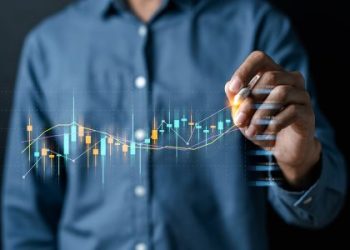 Manhã no mercado: Decisão do BCE, dados dos EUA e pauta fiscal no Brasil devem guiar ativos
