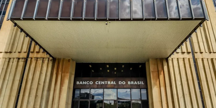 Copom decide nesta quarta se pausa ciclo de altas na Taxa Selic