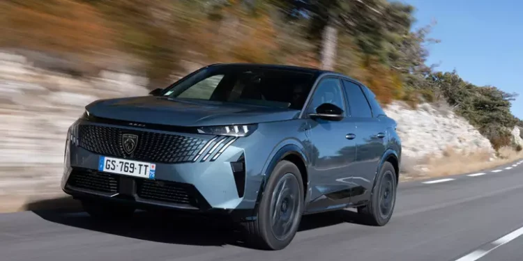 Perguntaram a quase 4 mil donos de carros elétricos: voltariam a um carro a combustão? A resposta foi unânime