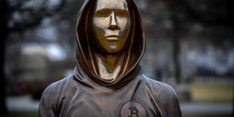 Quem é Satoshi Nakamoto, o misterioso criador do Bitcoin?