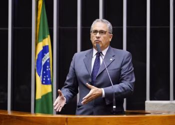 Relator defende MP alternativa ao IOF, mas diz estar preparado para negociar