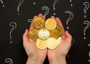 Manhã Cripto: Bitcoin poderá romper acima de US$ 120 mil? Traders estão divididos