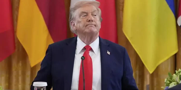 Mercado global reage à tensão entre Trump e o Federal Reserve, o Banco Central dos EUA