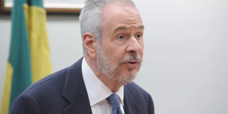 Está se procurando uma solução legal’, diz presidente da COP30 sobre valores das hospedagens