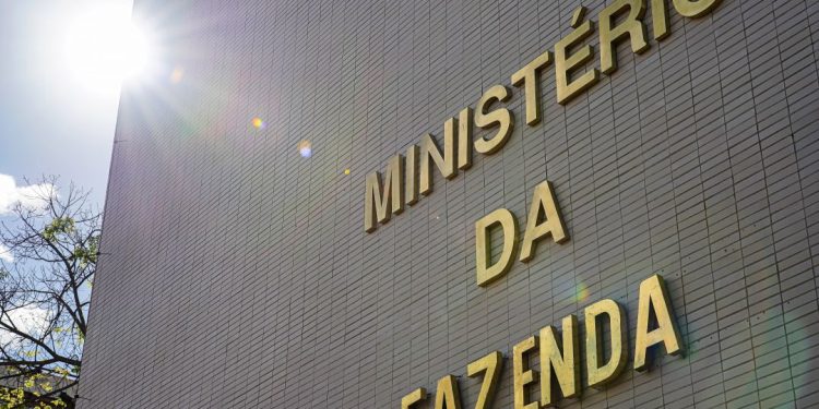 Decreto cria Secretaria Extraordinária do Mercado de Carbono no Ministério da Fazenda