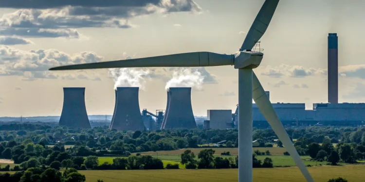 Após Acordo de Paris, crescimento das emissões globais registra desaceleração histórica